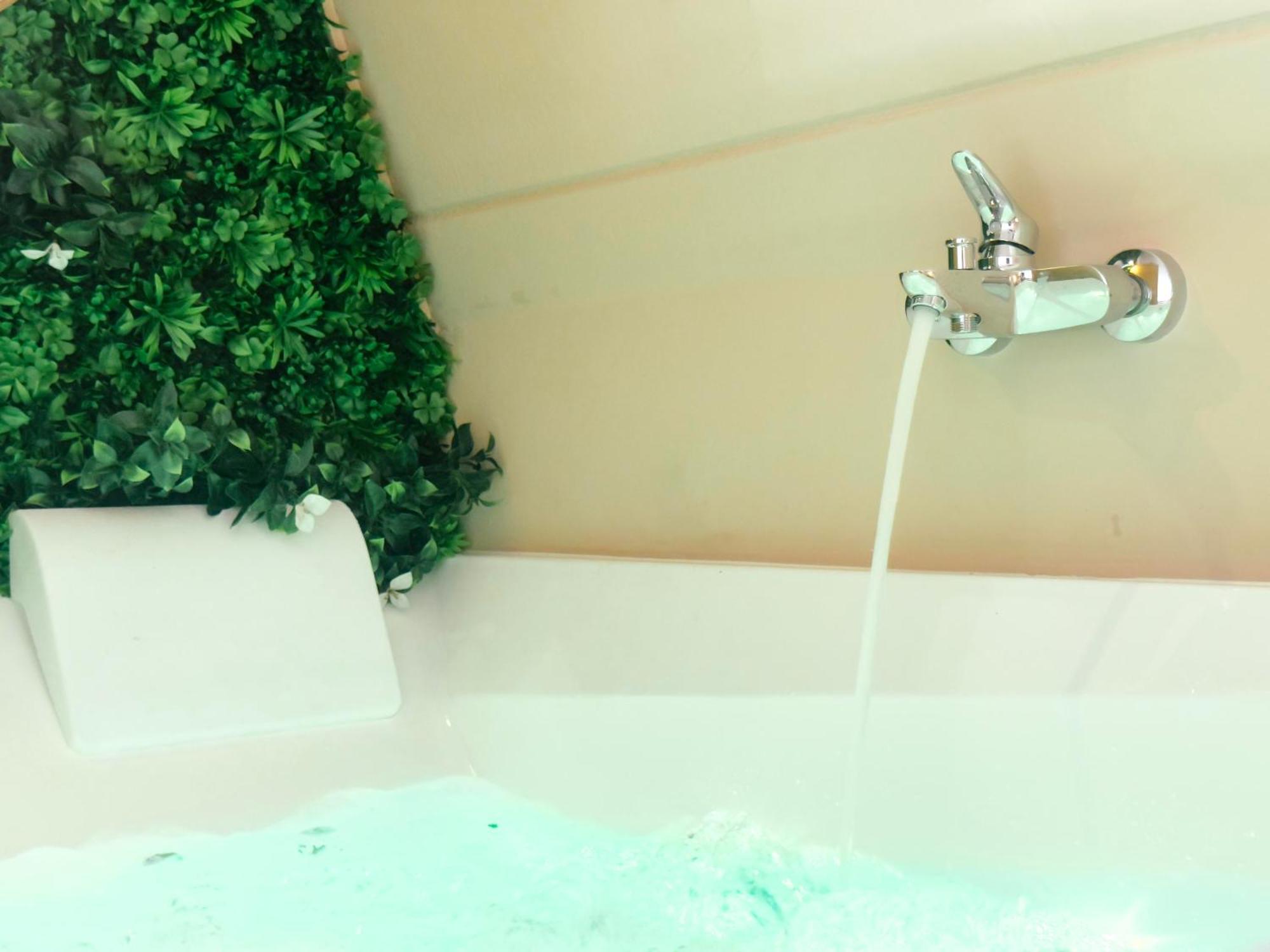 Capsule Lotus-Balneo-Sauna-Billard-Nintendo Hastiere-par-dela 외부 사진